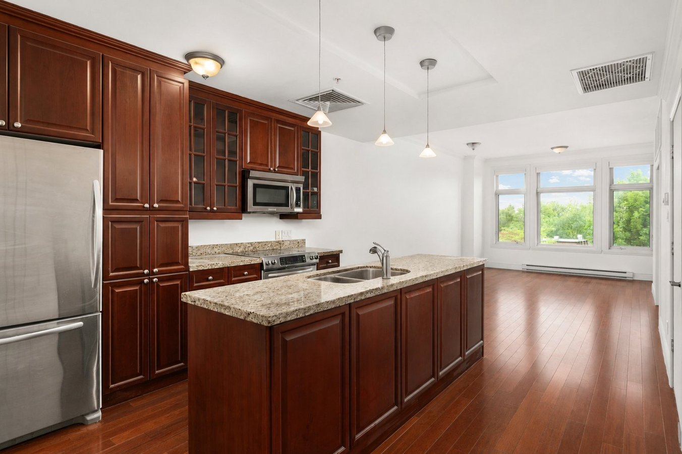 205 Avenue Victoria - Photo 4