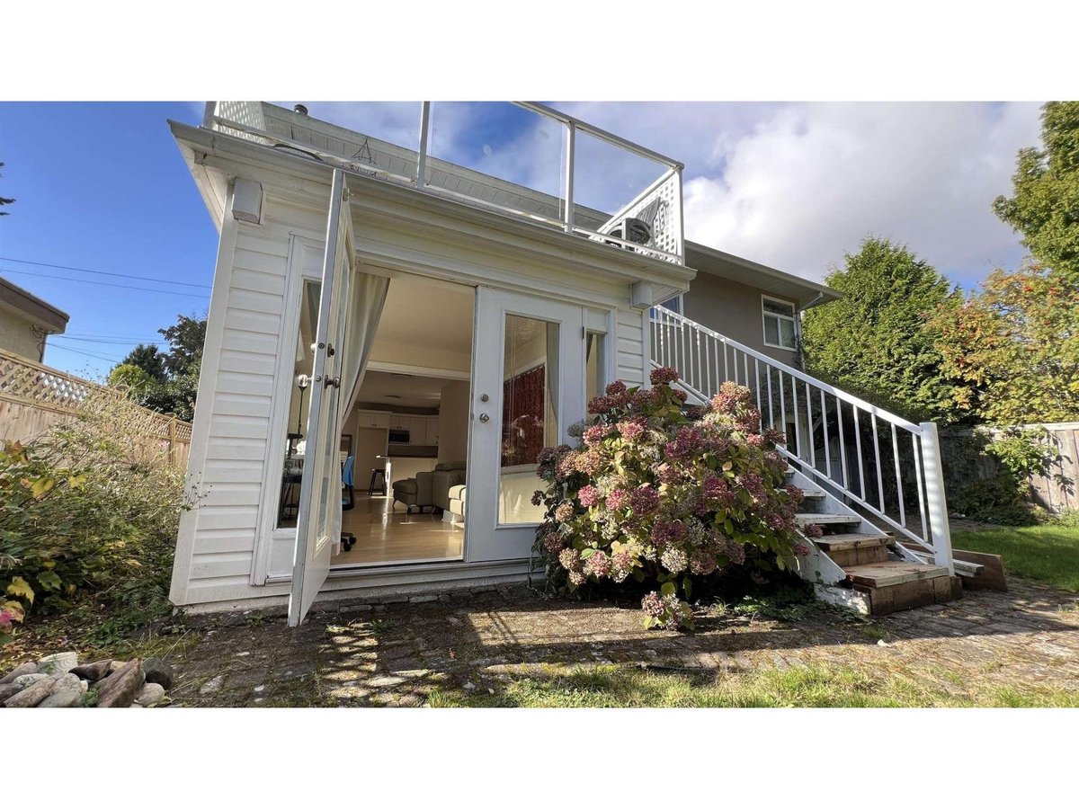 1522 NICHOL ROAD - Photo 2
