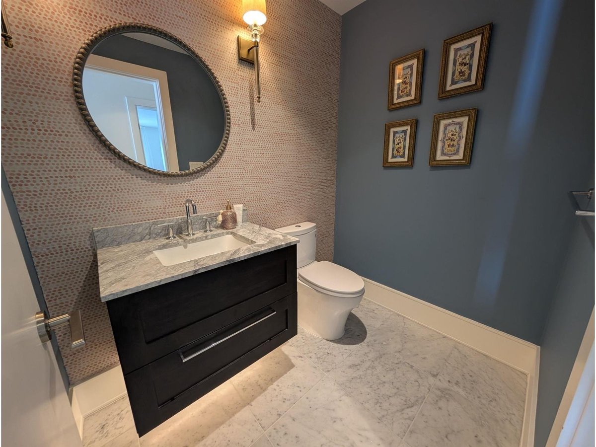 19FL 1500 MARTIN STREET - Photo 2