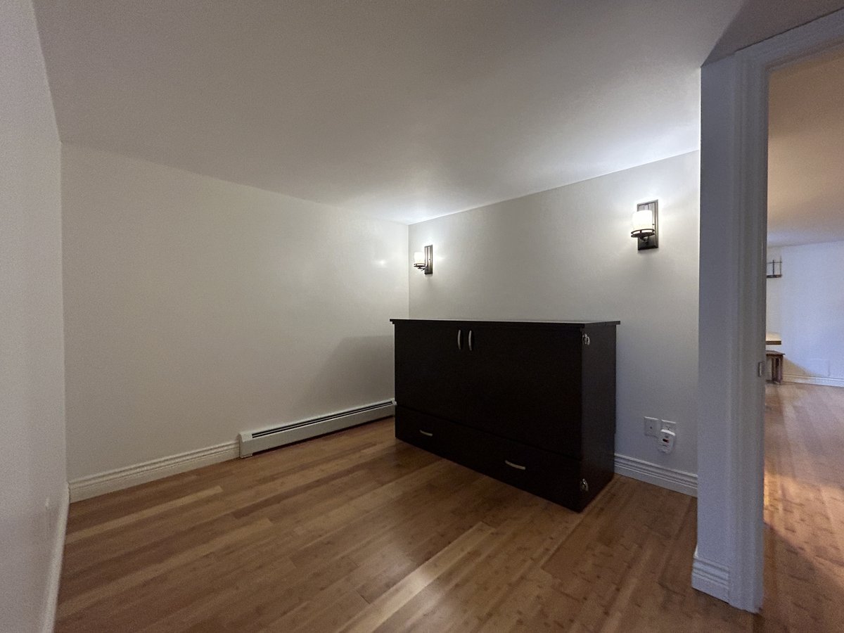 1088 Foster Street - Photo 8
