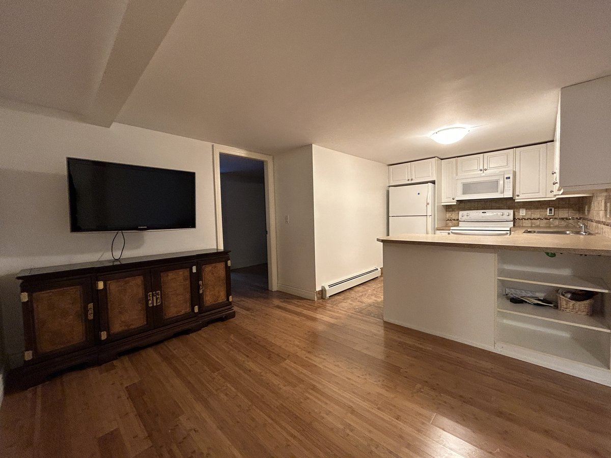1088 Foster Street - Photo 10