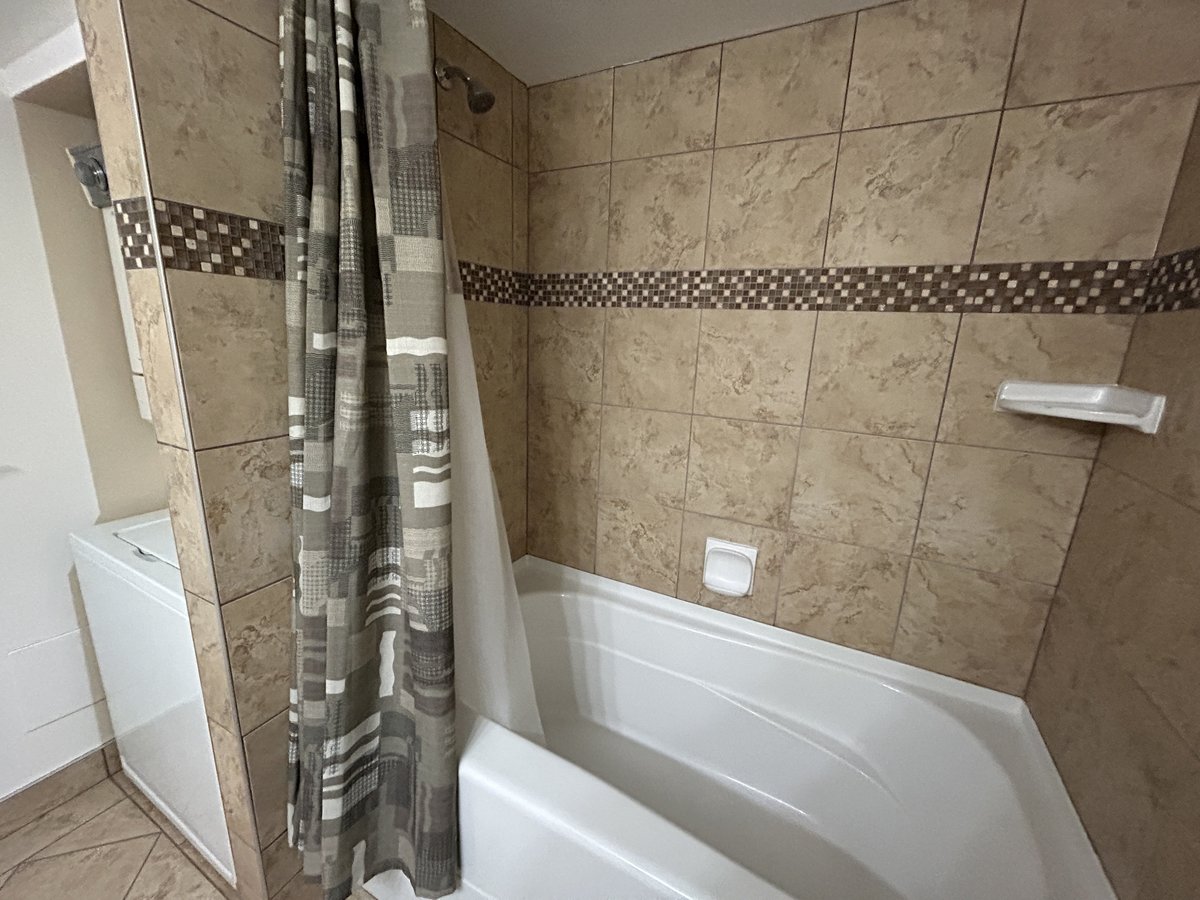 1088 Foster Street - Photo 11