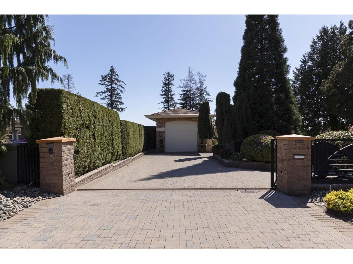 13464 13A AVENUE - Photo 3