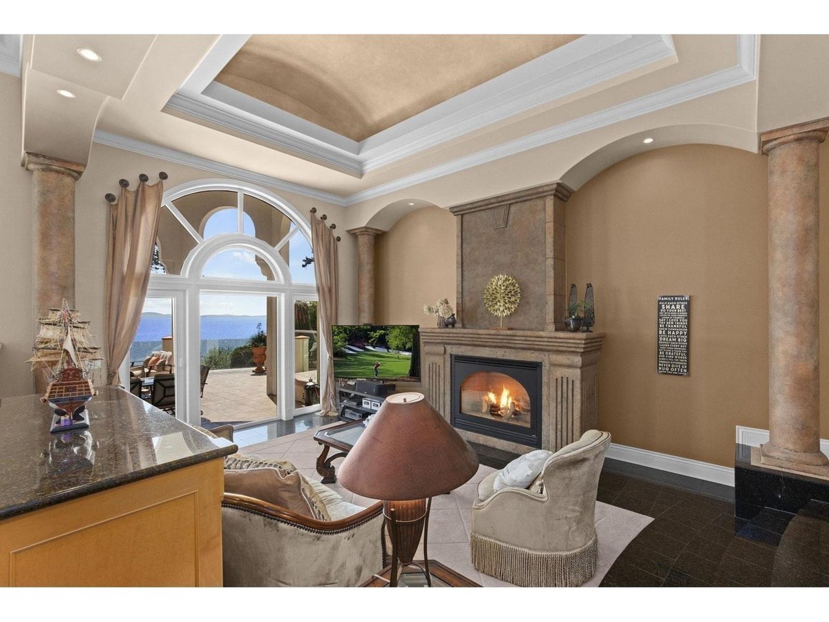 13464 13A AVENUE - Photo 9