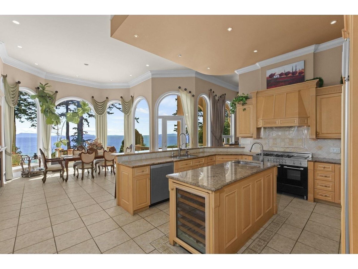 13464 13A AVENUE - Photo 14