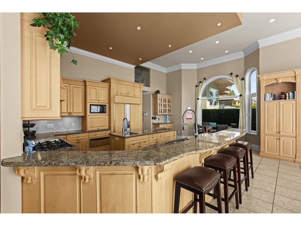 13464 13A AVENUE - Photo 16