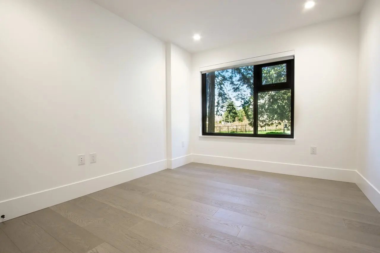 14825 Thrift Avenue - Photo 9