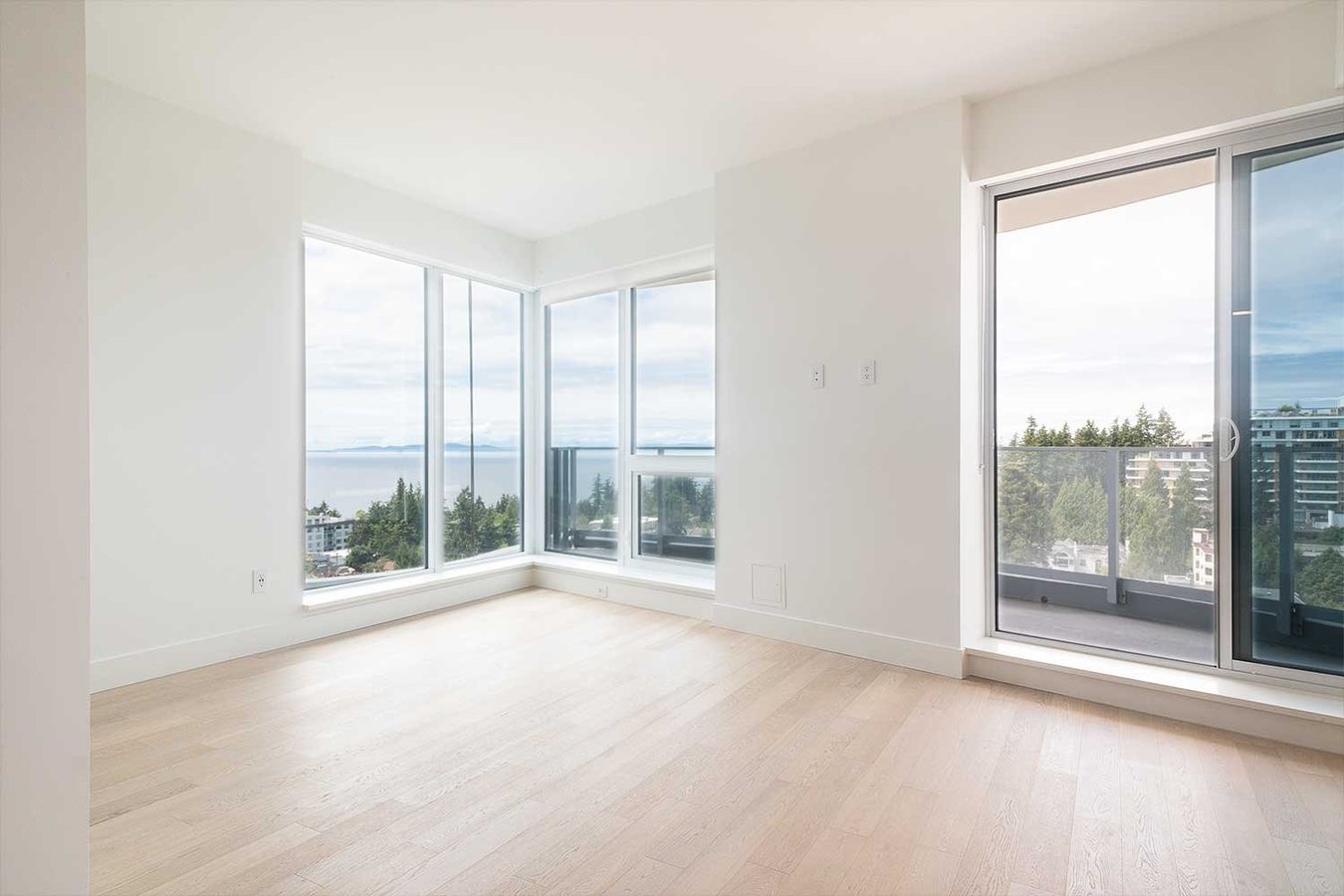 1475 Foster Street - Photo 2