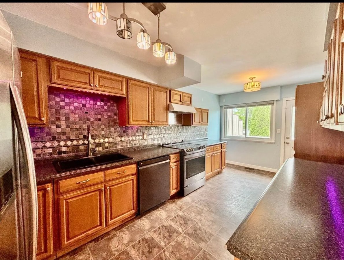 15873  Russell Avenue - Photo 8