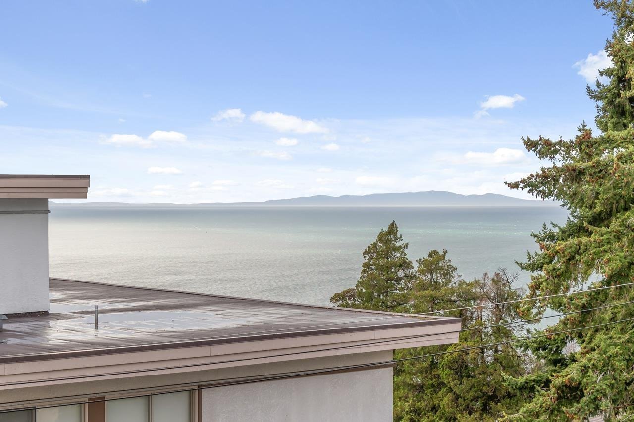 302 15010 ROPER AVENUE - Photo 4