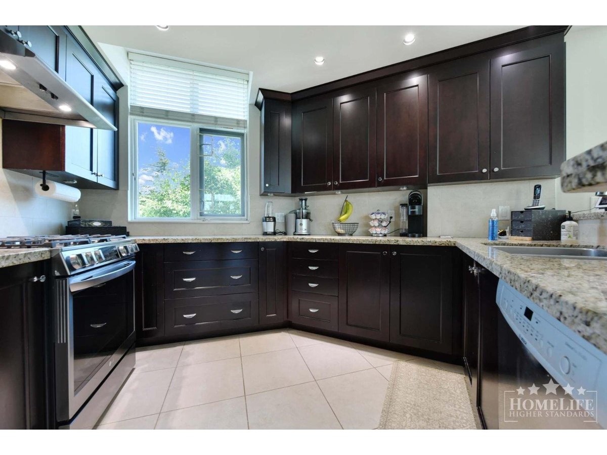 601 14824 NORTH BLUFF ROAD - Photo 5