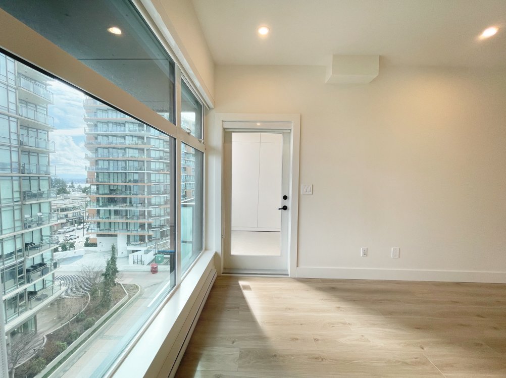 1456 Johnston Road - Photo 4