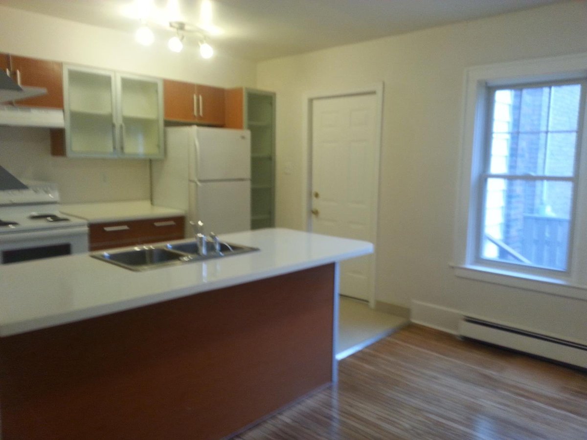 Rentals Ca 1614 Ontario Street Windsor On For Rent