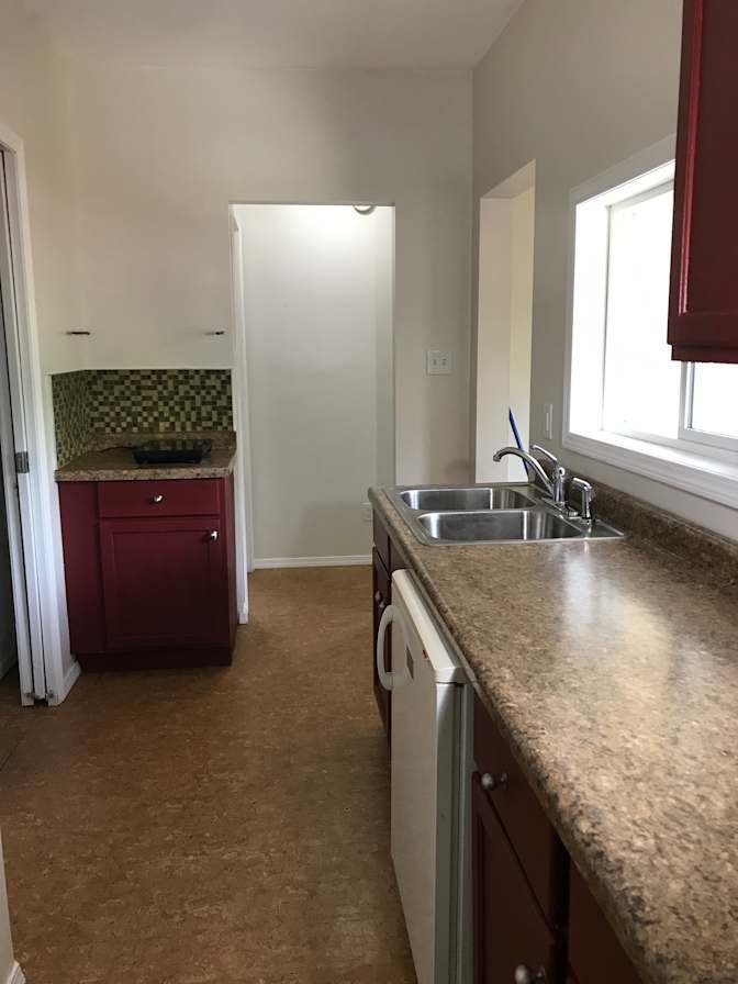 Rochester Avenue - Photo 2