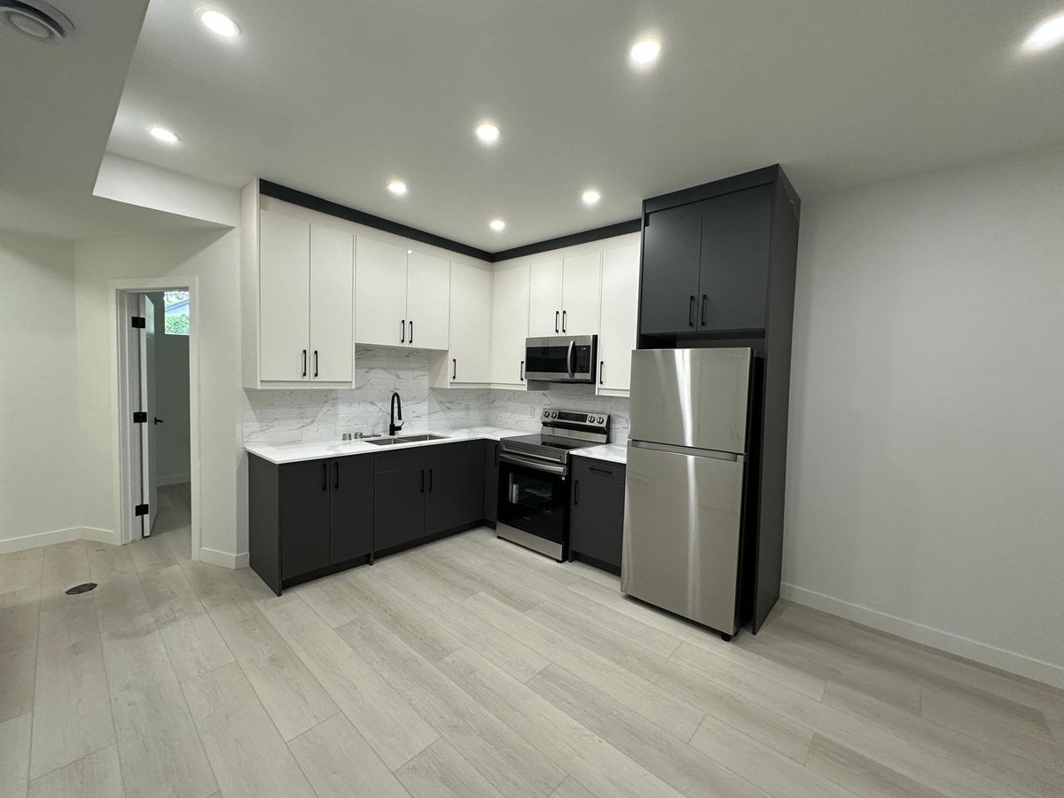 631A Rosedale Avenue - Photo 3