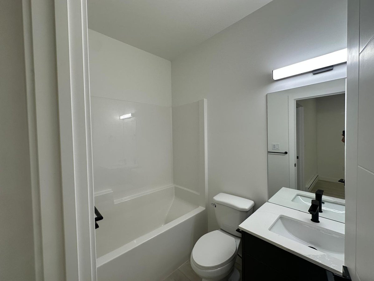 631A Rosedale Avenue - Photo 4