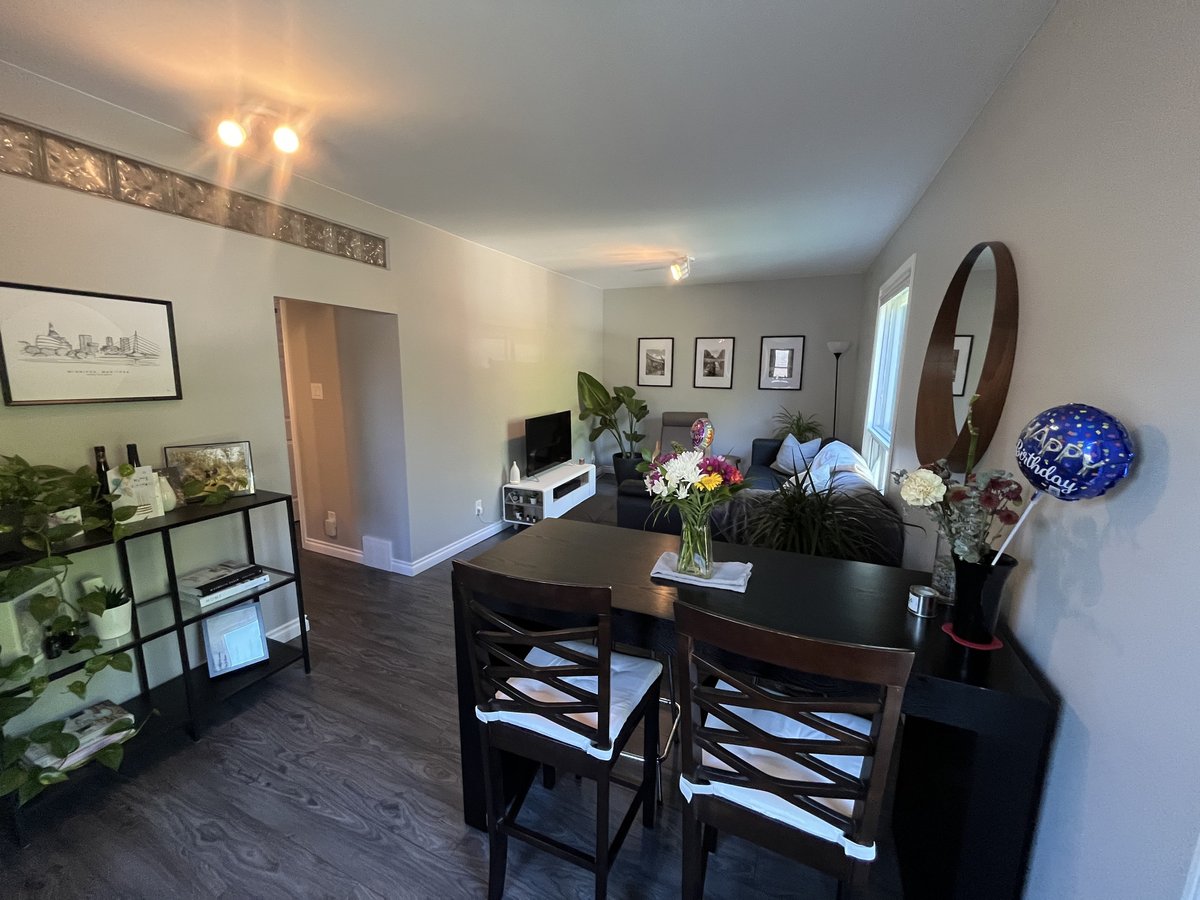 517 Langevin Street - Photo 4