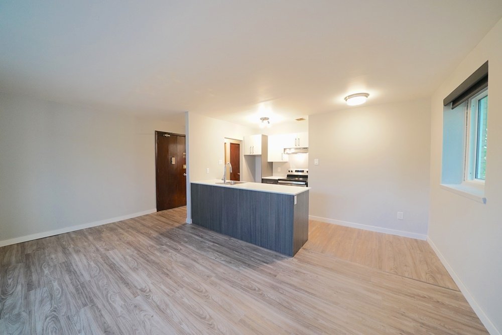 295 Stradbrook Avenue - Photo 3