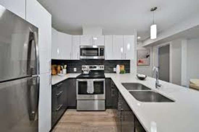 Pembina Highway - Photo 1