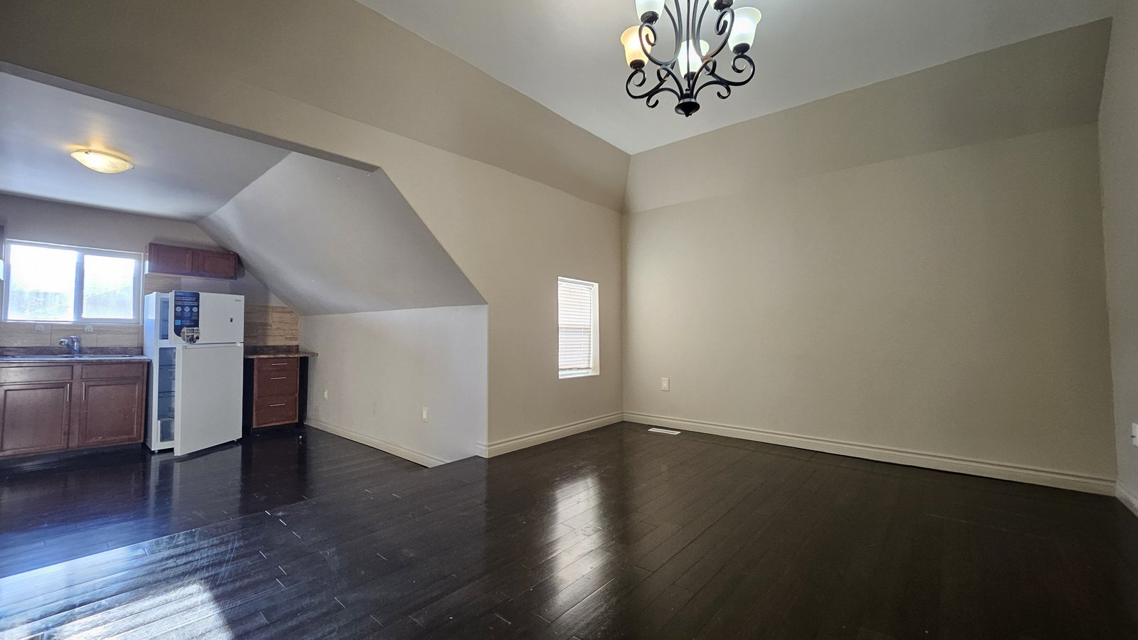 412 Elgin Avenue - Photo 2