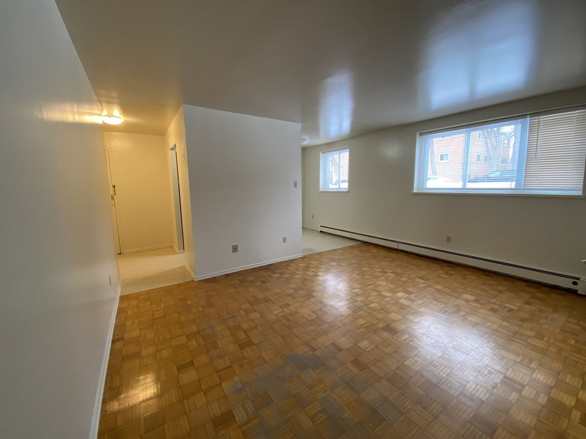 388 Wardlaw Avenue - Photo 5