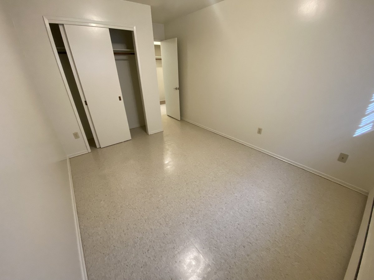 388 Wardlaw Avenue - Photo 9