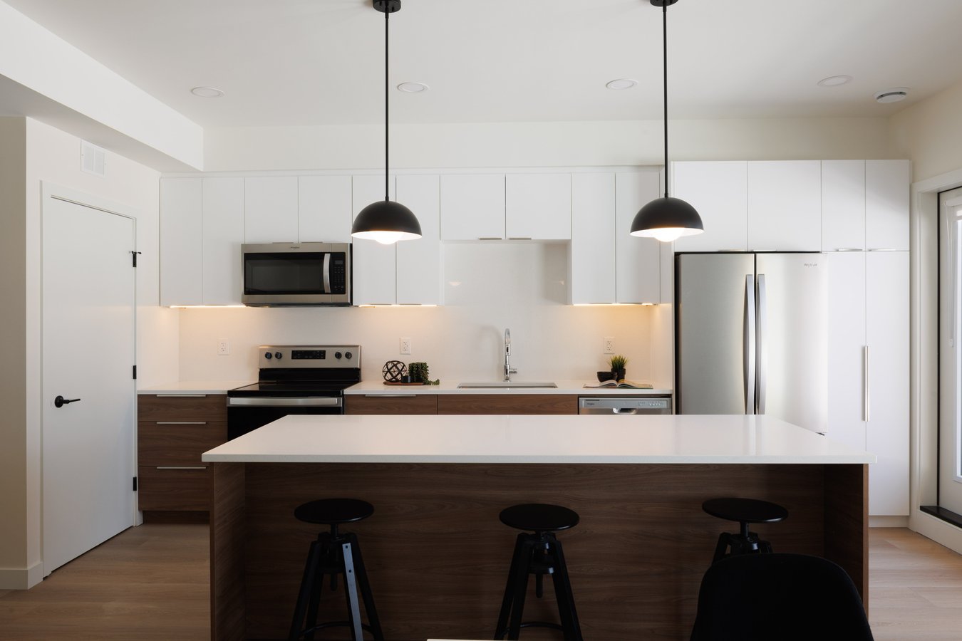 100 Des Meurons Street - Photo 7