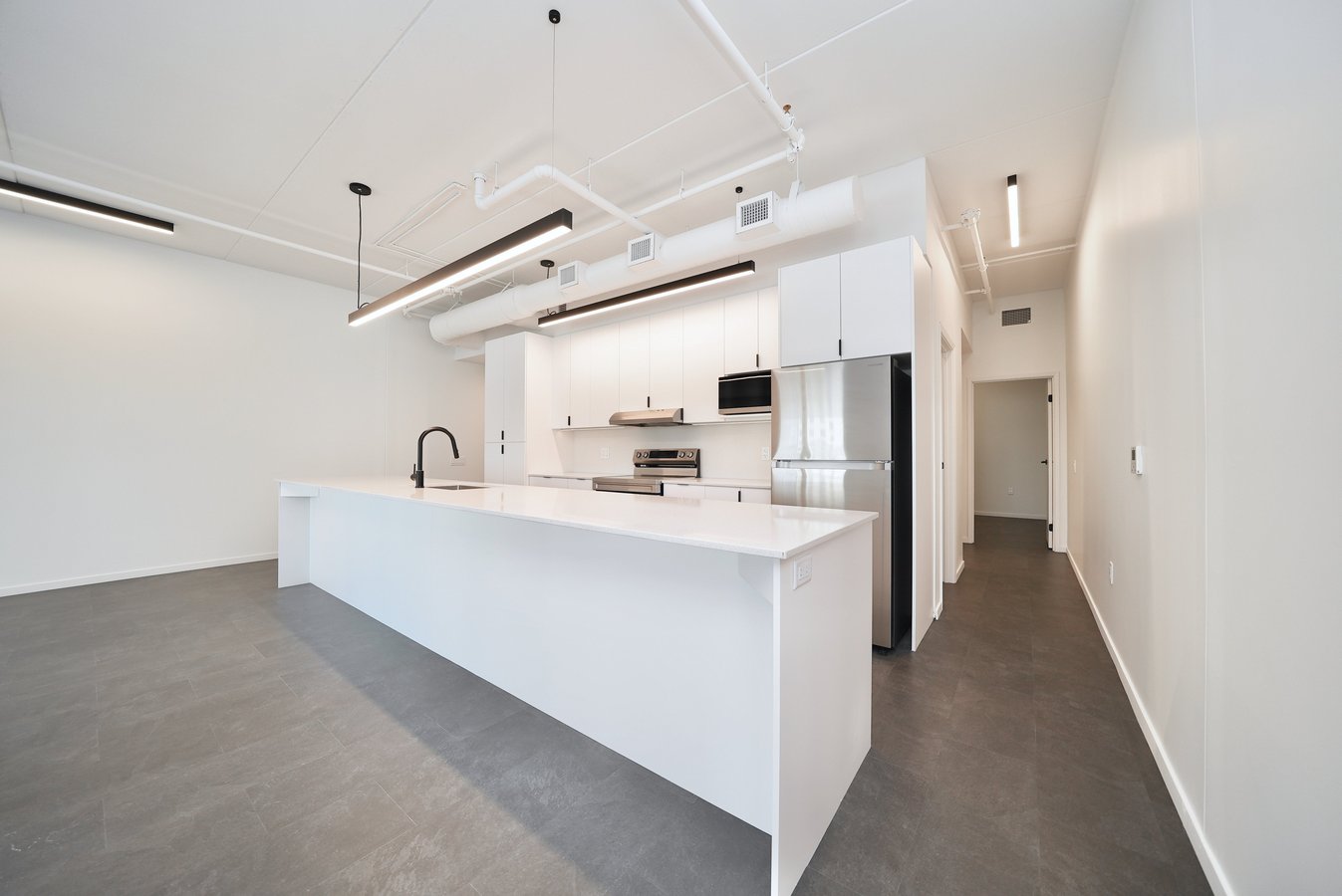 127 Bannatyne Avenue - Photo 2