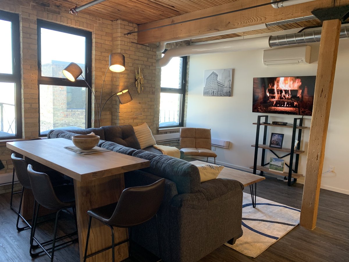 139 Market Avenue - Photo 2