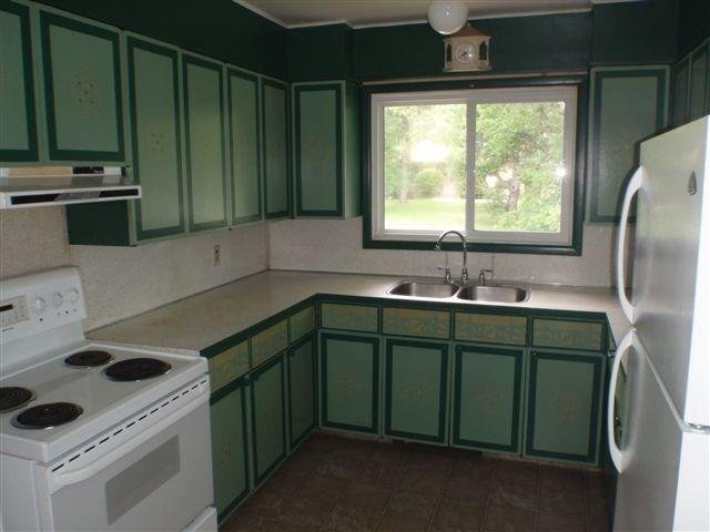 644 Grierson Avenue - Photo 2