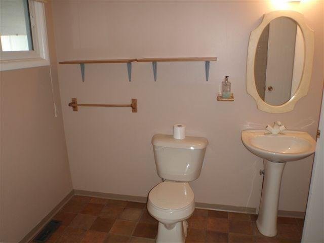 644 Grierson Avenue - Photo 8
