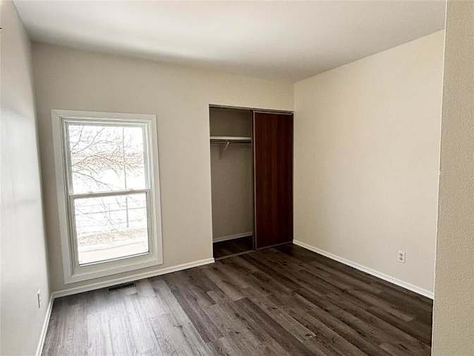 Nassau Street South - Photo 4