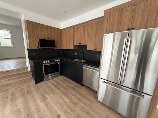 802 Grosvenor Avenue - Photo 4