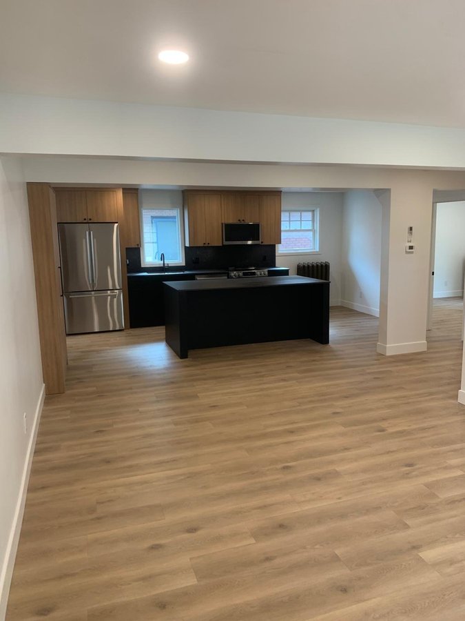 802 Grosvenor Avenue - Photo 2