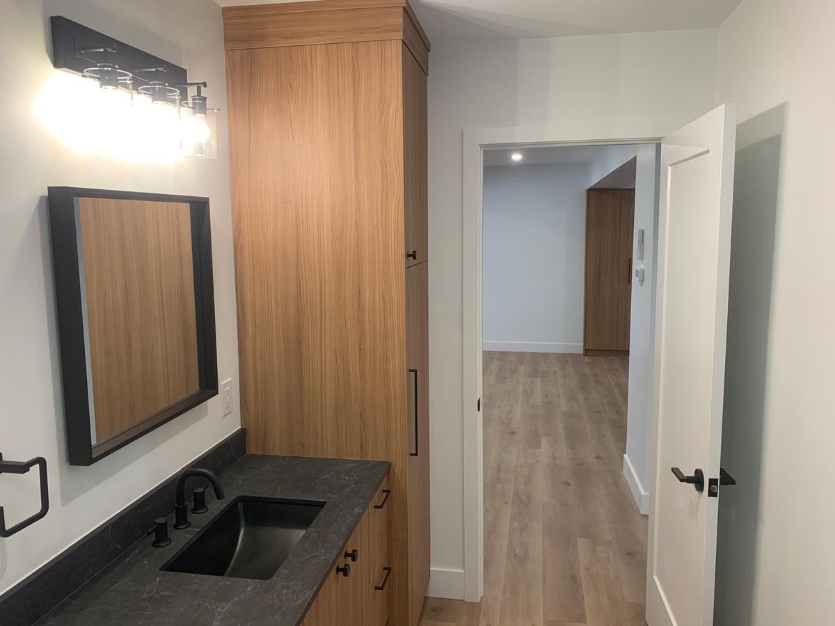 802 Grosvenor Avenue - Photo 10