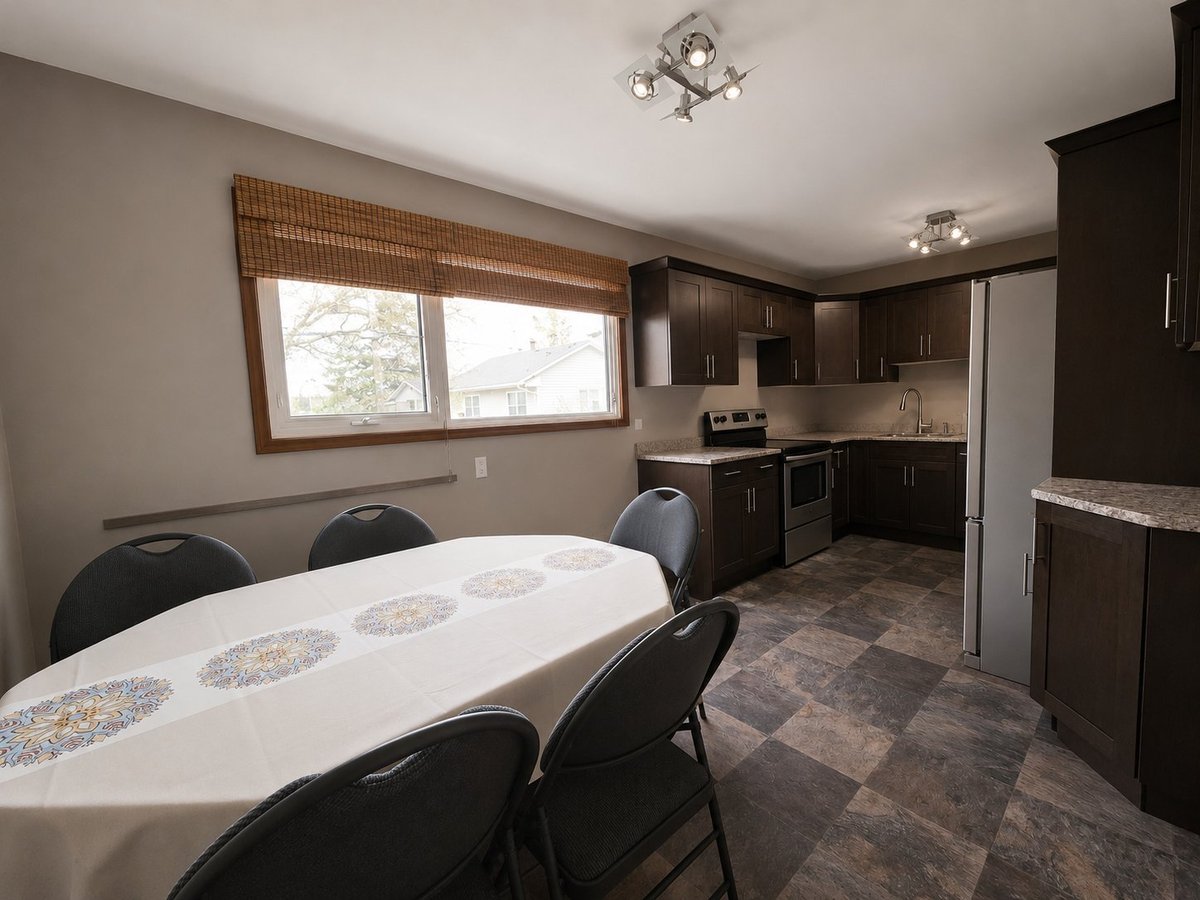 50 Canberra Road - Photo 3