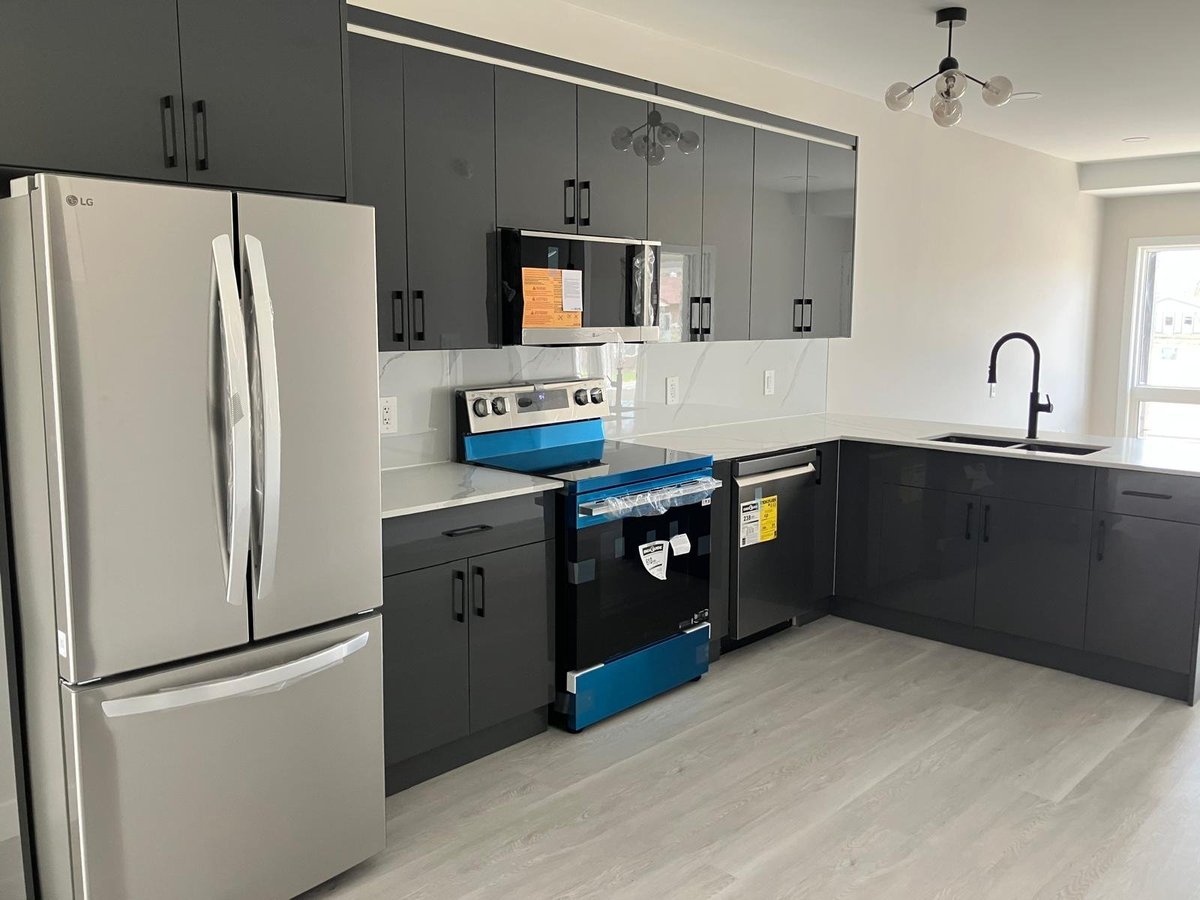 993 Elizabeth Road - Photo 1