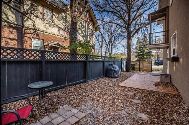 151 Academy Road - Photo 4