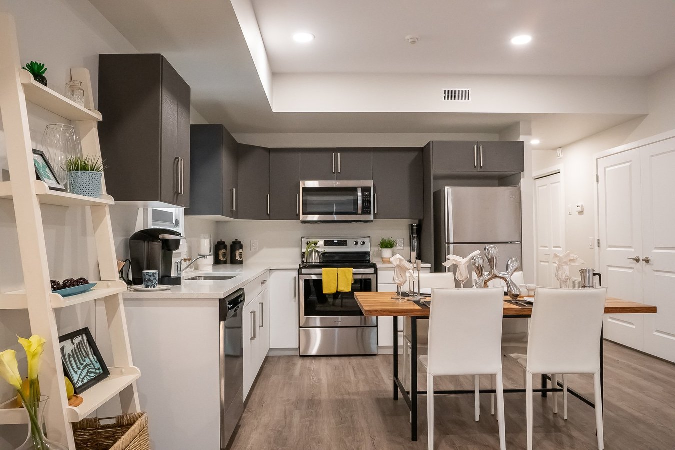 839 Panet Road - Photo 3