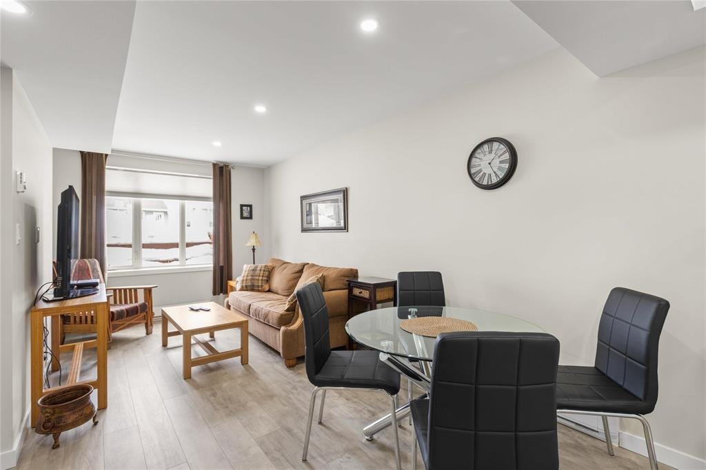220 Dollard Boulevard - Photo 1