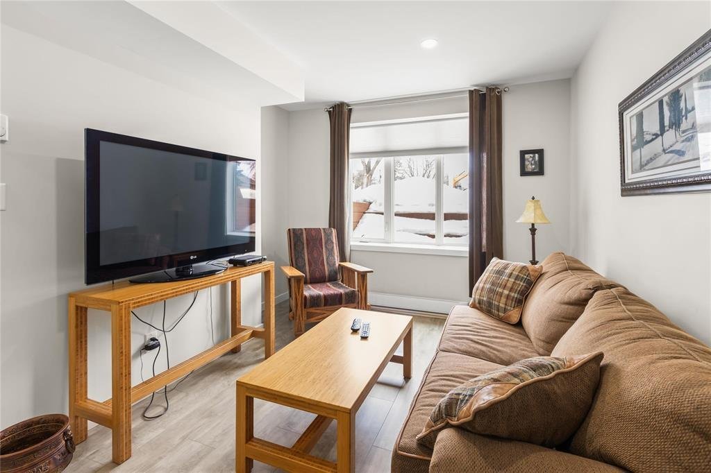 220 Dollard Boulevard - Photo 3