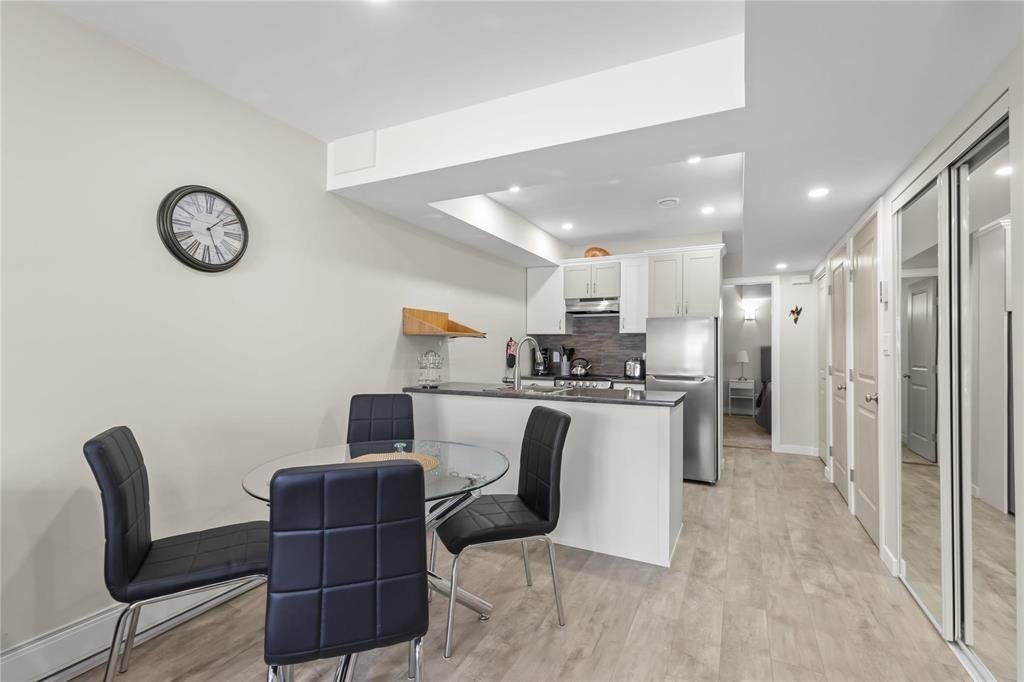220 Dollard Boulevard - Photo 5