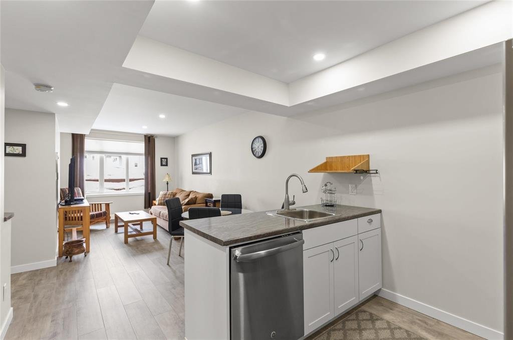 220 Dollard Boulevard - Photo 8