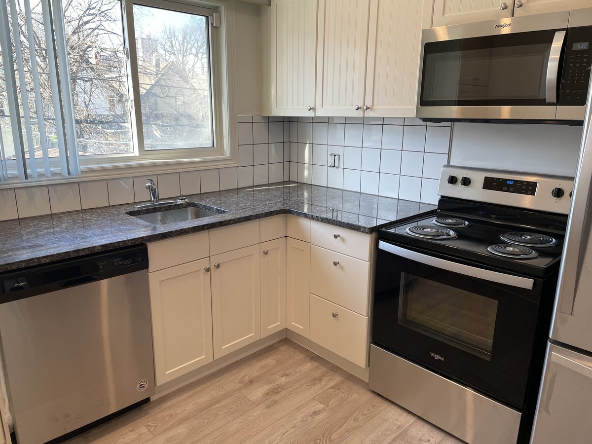 665 Corydon Avenue - Photo 18