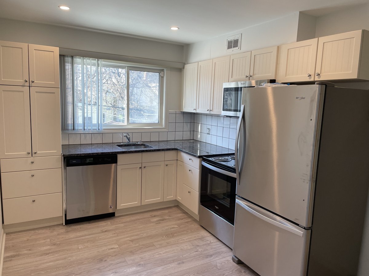 665 Corydon Avenue - Photo 16