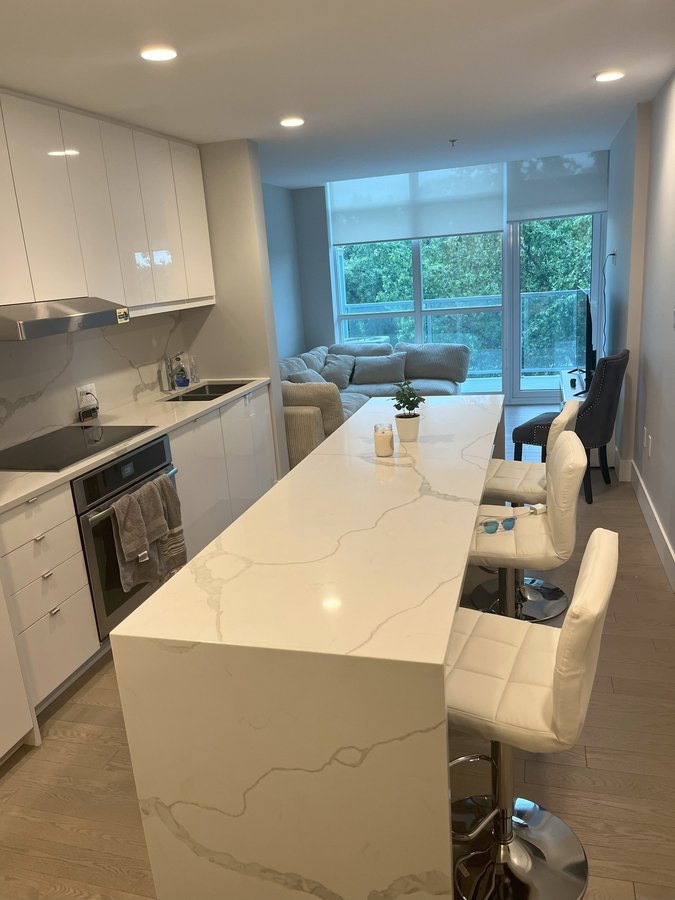 390 Assiniboine Avenue - Photo 1