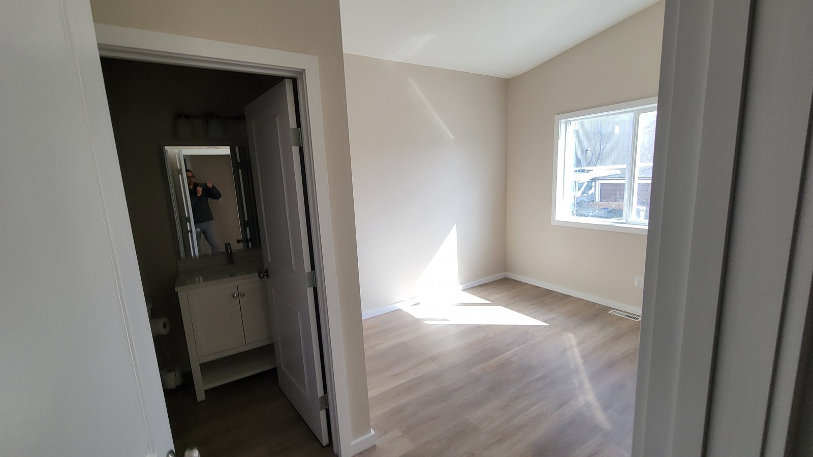2216 Gallagher Avenue - Photo 3