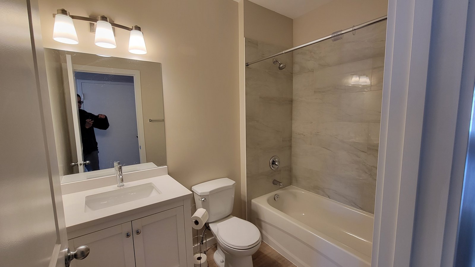 2216 Gallagher Avenue - Photo 4