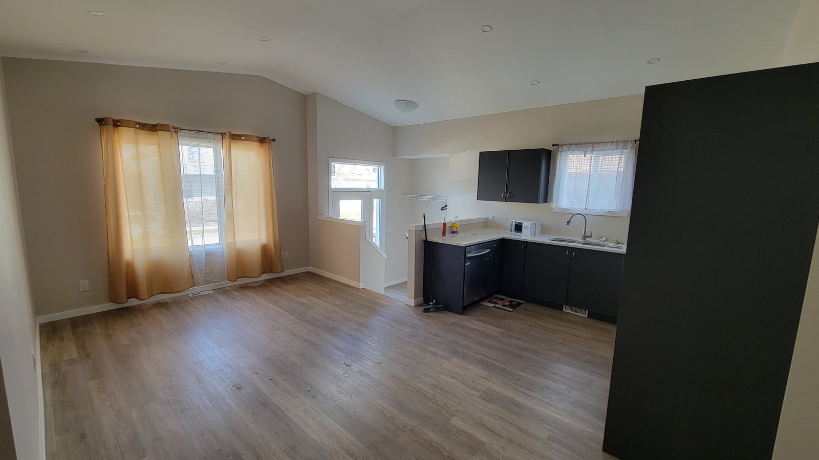 2216 Gallagher Avenue - Photo 8