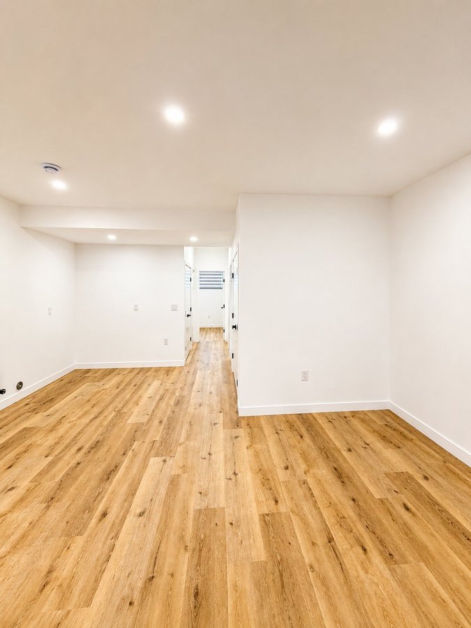 2007 William Avenue West - Photo 9